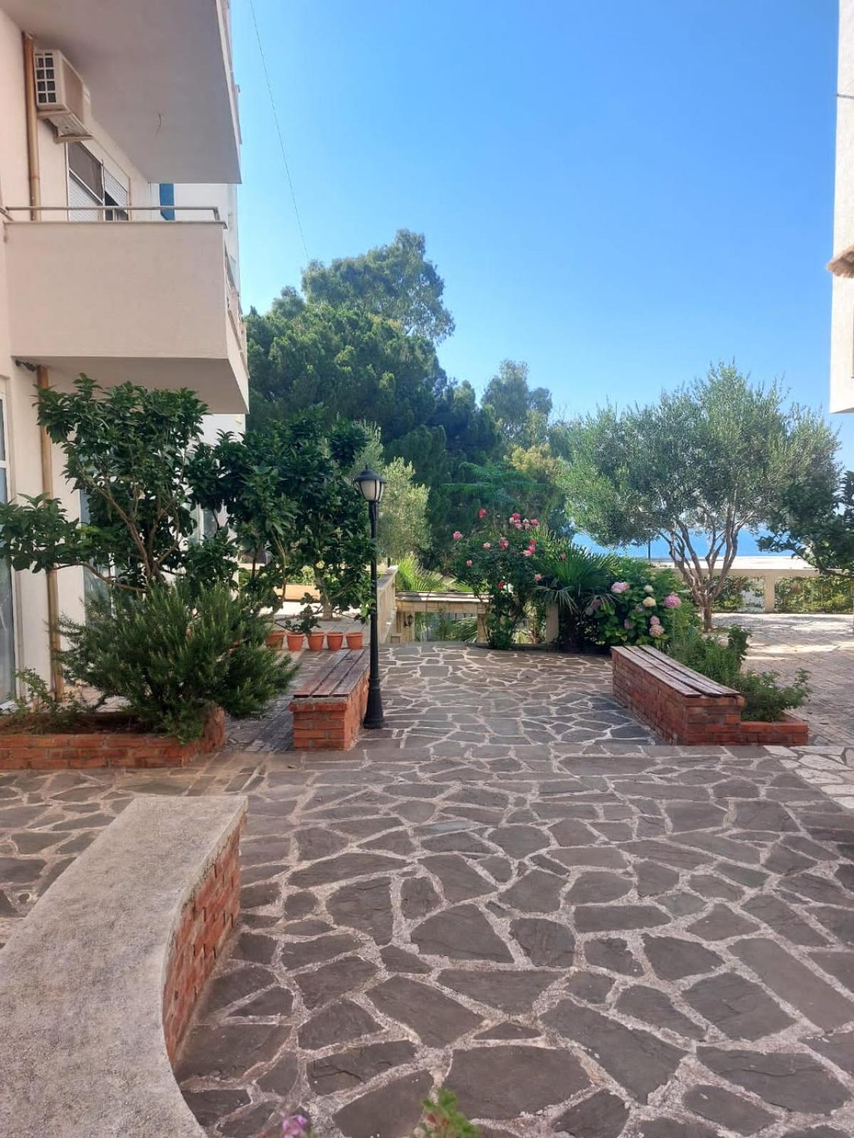 Redsun Apartment Vlorë Extérieur photo