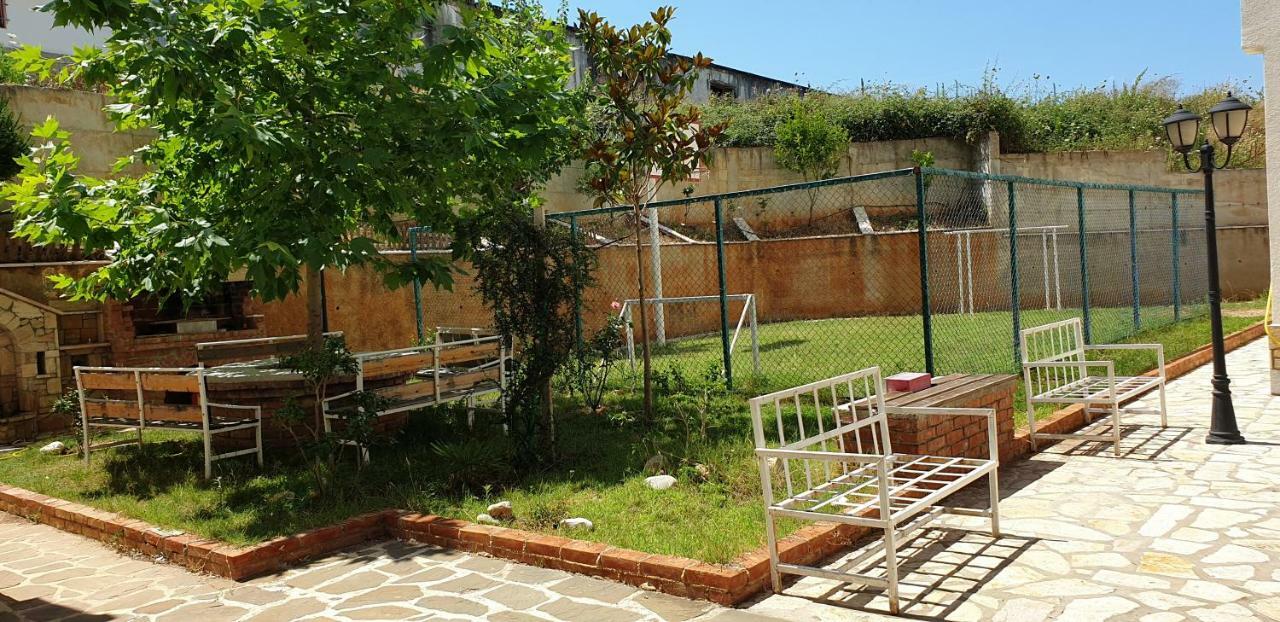 Redsun Apartment Vlorë Extérieur photo